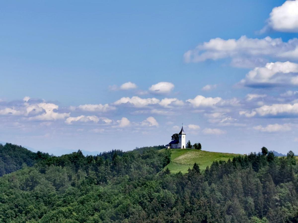 Bajta Kroparica Екстер'єр фото
